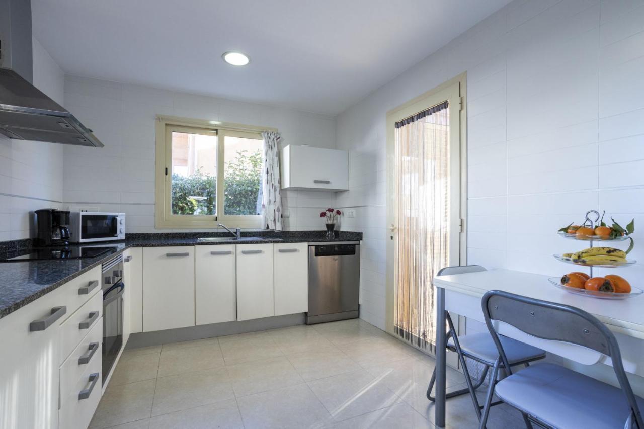 Beach House Alcudia Bagian luar foto